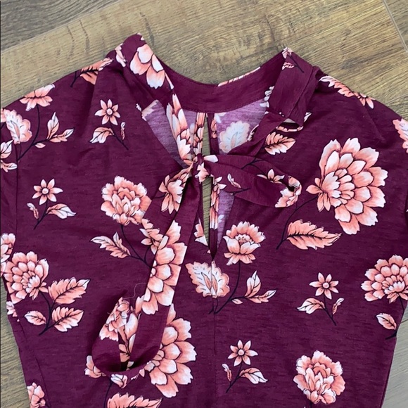 Forever 21 Bell Sleeve Blouse - Picture 2 of 2